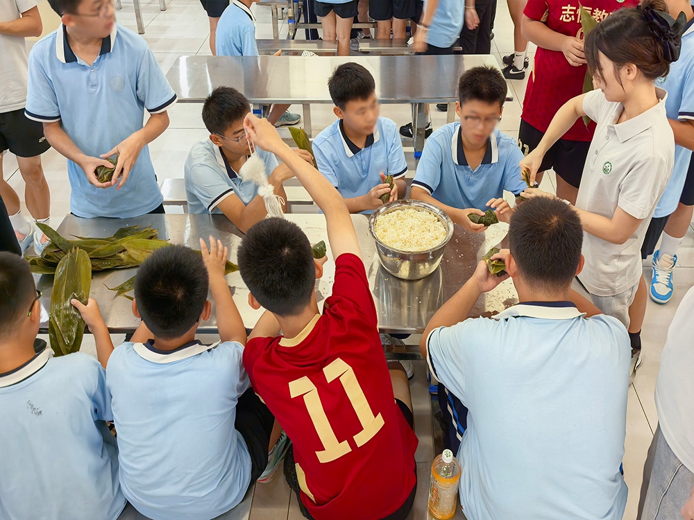 揭阳周边青少年叛逆教育学校怎么联系?本地寄宿素质培育机构测评